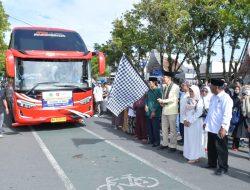Bupati Agam Lepas JCH Kloter 15H.Hamdi : Semoga Menjadi Haji Mabrur