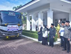 Wabup Agam Lepas 20 Jamaah Haji Agam Barat Kloter 15 di Lubuk Basung