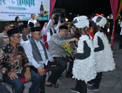 Pawai Malam Takbiran Idul Adha 1446 H di Agam Meriah, Ratusan Peserta Tampil Kreatif