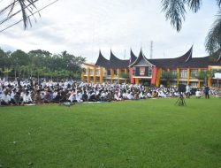 Salat Idul Adha 1446 H di Halaman Kantor Bupati, Wabup Iqbal: Semangat Pengorbanan- Keikhlasan