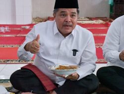 Makan Gulai Bukek di Hari Raya Idul Adha di Palembayan, Bupati Agam: Gulai Bukek Lamak Bana