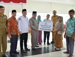 Baznas Agam Salurkan Zakat 206.350.000 Untuk 95 Mustahik
