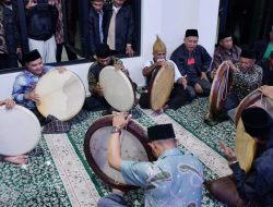 Bupati Agam Berbaur Dalam Harmoni Dikia Rebana di Surau Ka’bah Inyiak Tuah