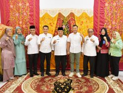 Tinjau Kasus MBG di Agam, BGN Tanggung Penuh Biaya Pengobatan Korban