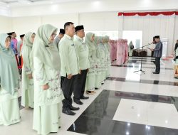 Ny Merry Benni Warlis Dikukuhkan Sebagai Bunda Literasi Kabupaten Agam