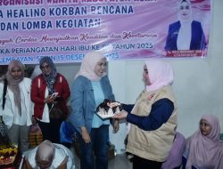 Ulang Tahun Ke-41 Ketua BKOW Sumbar Dirayakan Bersama Korban Banjir Bandang Palembayan
