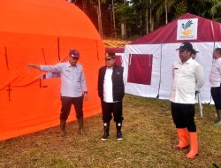 Bupati Agam Tinjau Pembangunan Huntara di Palembayan