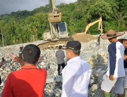 Tinjau Infrastruktur Terdampak Bencana, Bupati Agam Sosialisasikan HUNTARA dan HUNTAP di Tanjung Raya