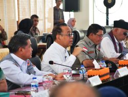 Resmikan Huntara, Menko PMK Tiba Ke Agam