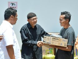 Sekda Agam Hadiri Serah Terima Bantuan Jamaah Masjid Tangah Jua Bukittinggi di Huntara Bancah dan Linggai