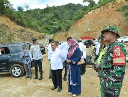 Tinjau Jalan Malalak, Bupati Agam Bersyukur Akses Alternatif Sudah Bisa Dilalui