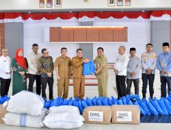 Bupati Agam Terima Bantuan Presiden Untuk Masyarakat