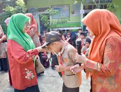 Hadiri Seminar Literasi di SDN 10 Sangkia Lubuk Basung, Ny. Merry : Pondasi Peningkatan Mutu SDM