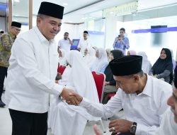 52 Nasabah Bank Nagari Lubuk Basung Berangkat Haji, Bupati Agam Titip Doa Untuk Daerah