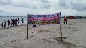 Objek Wisata Pantai Tetap Ramai