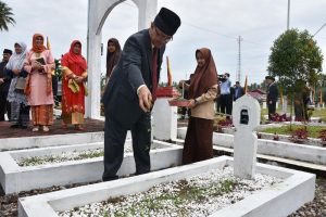 Pemkab Agam dan Forkopimda Ziarah ke TMP Siti Manggopoh