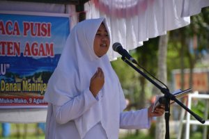 Ciptakan Siswa Berkarakter Melalui Cipta dan Baca Puisi