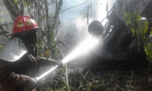 Mobil Terbakar Masuk Jurang. Efendi Tewas