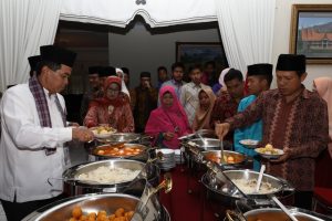 Usai Shalat ID, Bupati Gelar “Open House”