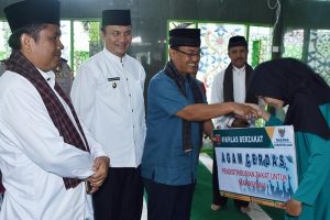 Baznas Agam Salurkan Zakat Rp.978 Juta Untuk 530 Mustahik