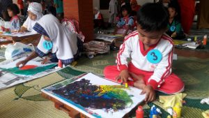 Lomba Mewarnai Rangsang Kreativitas Anak