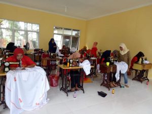 DPMPTSP dan Naker Agam Gelar Pelatihan Bagi ibu Rumah Tangga