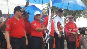 Pebalap TdS di Etape 4 Ambun Pagi Diguyur Hujan