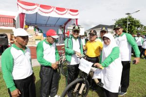 Jalan Sehat HAB Bertabur Hadiah, Ribuan Masyarakat Antusias