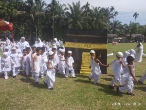 550 Anak TK di Palembayan Ikuti Peragaan Manasik Haji