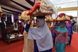 Usai Resmikan Kantor, Bupati Agam Makan Bajamba Bersama Masyarakat