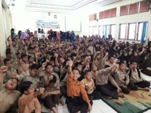 Melalui “Sahabat ODI” SDIT Al Madaniy Agam Kumpulkan Donasi untuk korban Bencana