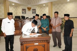 Pemkab Agam dan DPRD Sahkan Perda BPN