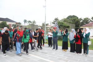 Peringati Tiga Hari Besar, Ribuan ASN Agam Ikuti Jalan Santai