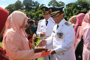 173 ASN Kabupaten Agam Terima Penghargaan Satyalancana