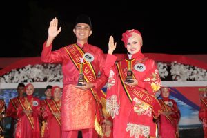 Vallendio dan Putri Terpilih Jadi Duta Wisata Uda Uni Agam 2019