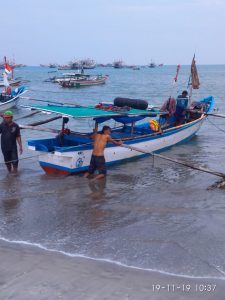 Kapal Tenggelam di Laut Tiku, Empat Nelayan Selamat