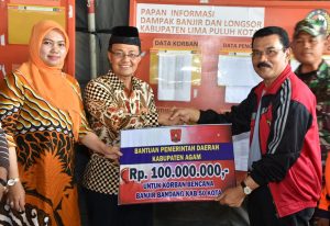 Pemkab Agam Salurkan Bantuan Rp100 Juta untuk Korban Banjir Bandang Limapuluh Kota