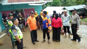 Pasca Banjir dan Longsor di IV Koto, BPBD Bersama Pihak Terkait Gotong Royong
