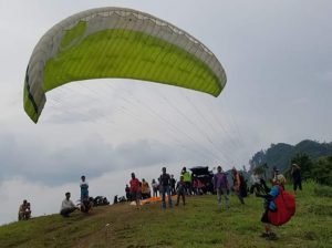 Bukik Bukua Spot Paralayang Baru di Agam
