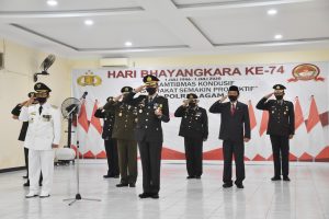 Bupati Agam Ikuti Upacara Peringatan Hari Bhayangkara ke-74 Secara Virtual