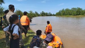 Pasang Naik dan Air Keruh Mempersulit Pencarian Warga Tiku V Jorong Yang Hilang di Batang Masang