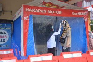 Samsat Lubuk Basung Terapkan Prokes Covid-19 Bagi Wajib Pajak