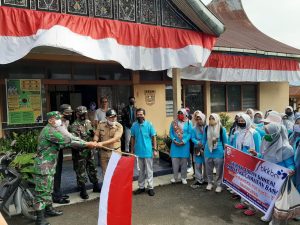 Kader KB di Kecamatan Baso Gelar Gerak Jalan Santai Meriahkan HUT RI