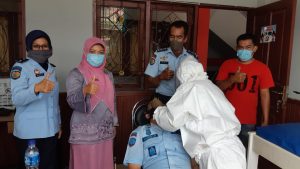 20 Pegawai dan Warga Binaan Lapas Lubuk Basung Tes Swab