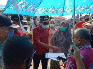 Dikunjungi Anggota DPR RI, Masyarakat Tiku V Jorong Keluhkan Abrasi Pantai