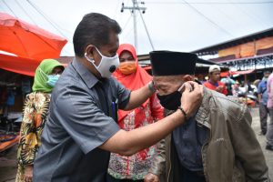 Sosialisasi Perda AKB di Pasar Padang Lua, Tim Gabungan Banyak Temukan Warga Tak Bermasker