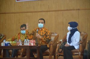 Gandeng BPOM RI, Ade Rizki Pratama Edukasi Warga Agam Soal Kosmetik