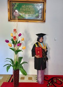 Intan Maharani, Binaan Baznas Agam Diwisuda Dengan Yudisium Sangat Memuaskan