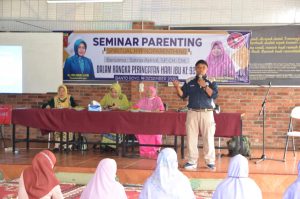 Peringati Hari Ibu, GOW Kabupaten Agam Gelar Seminar Parenting