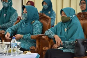 TP-PKK Agam Ikuti Webinar Perempuan Berdaya Indonesia Maju